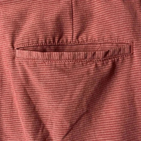 PUMA MENS SHORTS SIZE 32 RED PIN STRIPE GOOD CLEAN CONDITION - Picture 10 of 12